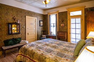 Rm 1. The Gold Rooom